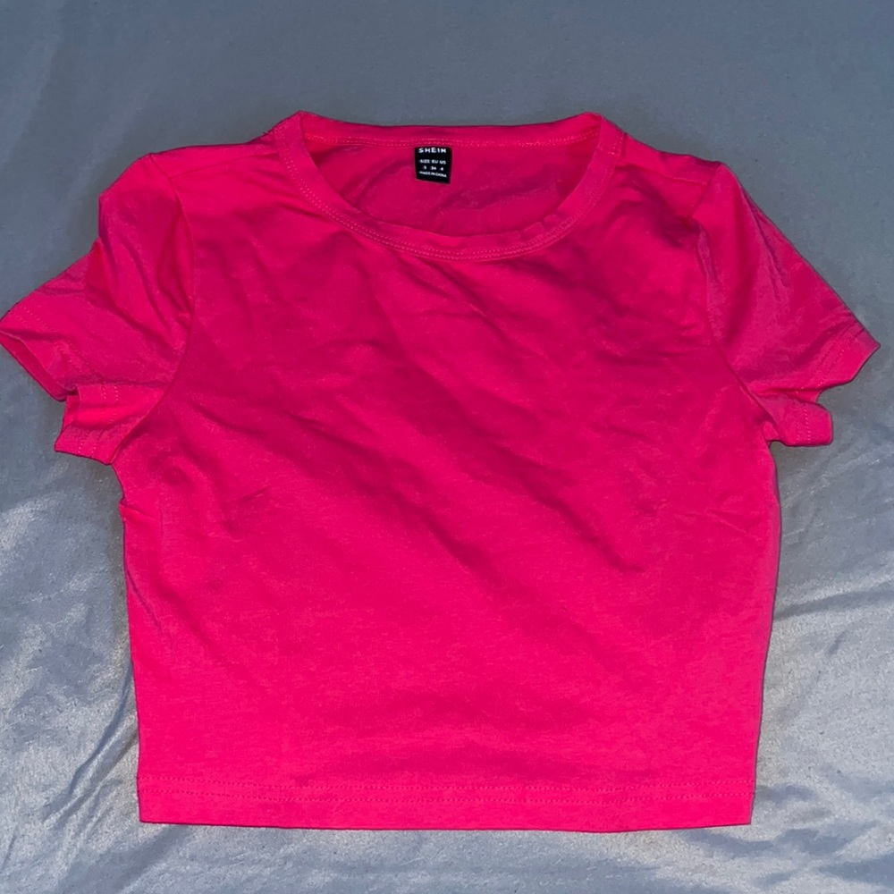 💗perfect pink crop top💗 - super stylish - small - never worn - brand new